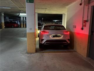 Aparcament cotxe a Carrer puig i ferrater 17. Plaza de parking en venta