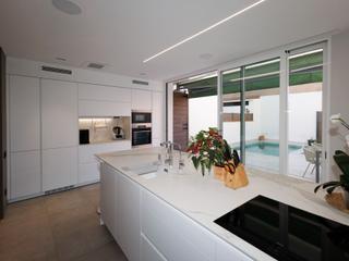 Casa adosada en Carrer de josep renom 0. Exclusivo chalet adosado de máximas calidades en sabadell centro