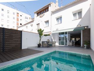 Reihenhaus in Carrer de josep renom 0. Exclusivo chalet adosado de máximas calidades en sabadell centro