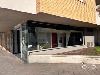 Lloguer Local Comercial a Riera den nofre 2. Amplio local muy bien acabado y situado listo para comenzar acti