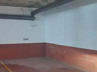 Parking coche en Avinguda de l'altet 6. Plaza de garaje calle l'altet zona campo de fútbol