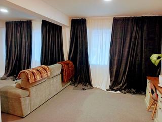 Business premise in Carrer de balmes 310. Alquilo local diafano dos baños nuevos