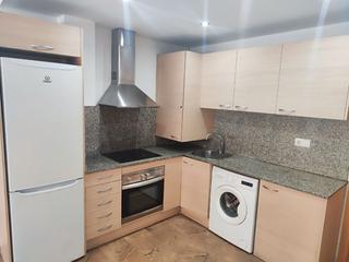 Piso en Pare llaurador 258. Luminoso piso con parking, trastero y climatización por conducto