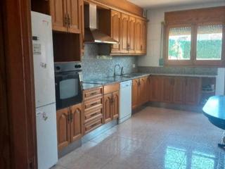 Maison jumelée à Calle d'en juan salvat  papasseit  13. Casa en venta  en solsona