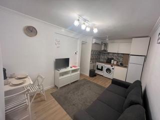 Pis a Albers 21. Piso reformado en zona alta de arenys de mar (cataluña)