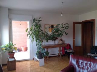 Appartement à Calle pedro berruguete 9. Amplio y luminoso con vistas jardín del camino del cerezo