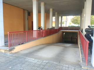 Aparcament cotxe a Bonaventura puig i perucho 14. 58 places d'aparcament a can monic
