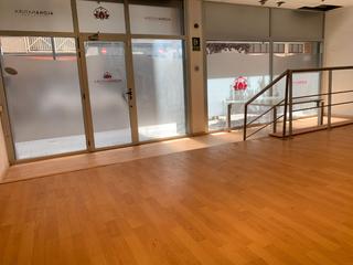 Büro in C/ de la independencia  74. Situado en primera linea de la plaça d'europa de l'hospitalet de