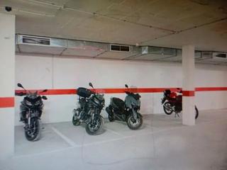 Lloguer Aparcament de moto a Solidaritat 42. Se alquila parking para moto