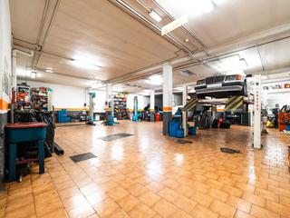 Trapasso Locale commerciale in Calle río de oro 23. Oportunidad única en gijón: taller mecánico rentable y listo par