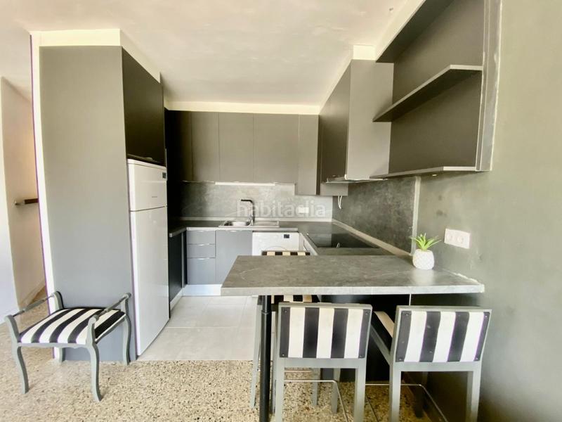 Foto 22e5a6a8-4751-445c-b7cc-8f17732c09ff. Piso en passeig marítim 7 piso pequeño pero renovado en 1a línea de mar, 3a planta, zona residencial muy tranquila delante de la playa en Cambrils