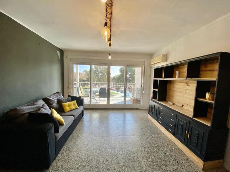 Foto f6c7b1eb-0068-4f2a-84d1-17a105544243. Piso en passeig marítim 7 piso pequeño pero renovado en 1a línea de mar, 3a planta, zona residencial muy tranquila delante de la playa en Cambrils