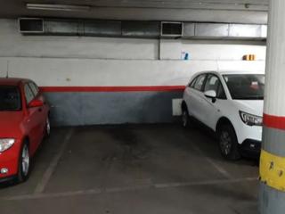 Car parking in Pau alsina 71. Plaça de pàrquing oportunitat