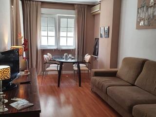 Rent Flat in Travesía maldonado 2. Gran piso en zona muelle pesquero