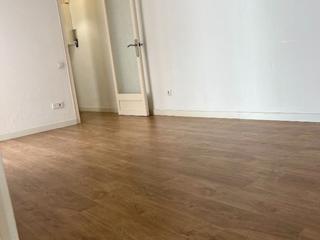 Pis a Passeig vilesa  0. Piso luminoso con balcón en passeig vilesa, tiana – ¡para entra