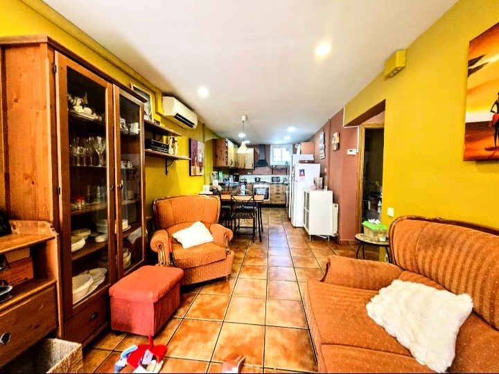 Foto da1eafc0-12c2-4992-b306-7ffe82de9cb3. Semi detached house in carrer de sibiuda 5 in Besòs - Maresme Barcelona
