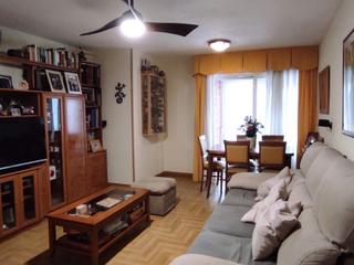 Piso en Alcorisa 55. Amplio piso exterior con terraza, 4 dormitorios y 2 baños en can