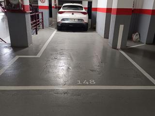 Aparcament cotxe a Comte d'urgell 286. Plaza de parking de 16 m2 en venta