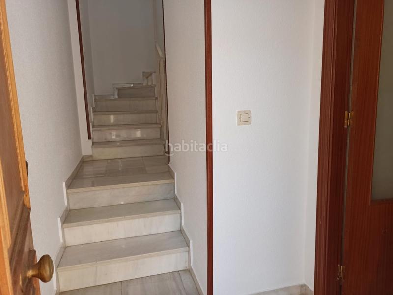 Foto 453e3c8e-1150-4ab6-8180-82ac02e40fbb. Casa adosada en averroes 16 tríplex ciudad en Joaquina Eguaras Granada