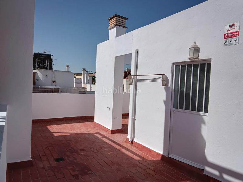Foto 5b557613-9855-4105-af2a-430ed5db4274. Casa adosada en averroes 16 tríplex ciudad en Joaquina Eguaras Granada
