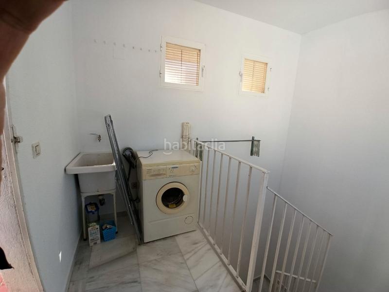 Foto 5cab1f4c-7bd4-4807-967c-a0d4705472f7. Casa adosada en averroes 16 tríplex ciudad en Joaquina Eguaras Granada