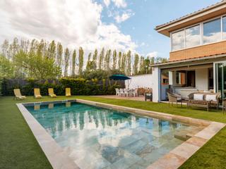 Casa en Carrer de la mare de déu de la salut 5. Excelente casa de 4 habitaciones y 3 baños con piscina soleada t