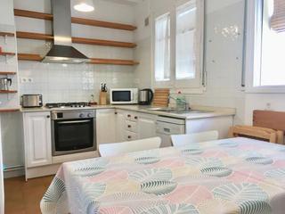 Rent Flat in Via augusta 19. Alquiler temporal en via augusta (anfiteatro romano)