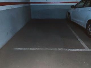 Miete Autoparkplatz in Brusi 13. Plaza de parking amplia y cómoda en sant gervasi