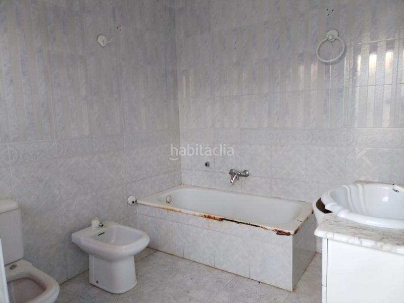 Foto ca3aa82d-ba61-4b03-9546-ddefd9323bf4. Casa bifamiliare in doctor marañon 58 in Lopera