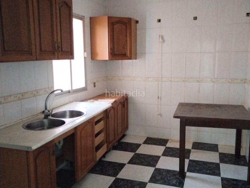 Foto e266b37d-b606-47c5-9f0d-3a16f15d16d8. Casa bifamiliare in doctor marañon 58 in Lopera