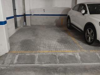 Miete Autoparkplatz in Dibuixant avellaneda 4. Plaza de parking grande con trastero de 12m2