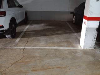 Lloguer Aparcament cotxe a Antoni planas i marca 7. Plaza de parking con muy buen acceso