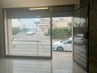 Location Local commercial à Verge del remei 15. Local  comercial / oficinas