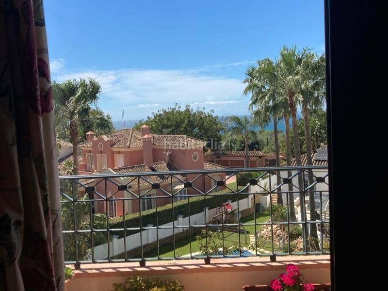 Foto 0b87fb4e-9541-4cd0-9731-f79b7d927893. Àtic a torre real 35yd a Río Real Marbella