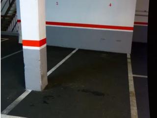Lloguer Aparcament cotxe a Dos de maig 260. Plaza de párking para coche pequeño en alquiler