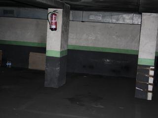Lloguer Aparcament cotxe a Calle rodriguez san pedro 71. Se alquila plaza de garaje para coche pequeño en c/ rodríguez sa