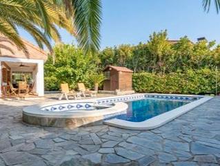 Chalet en Carrer d'òscar esplà 1-b. “exclusivo xalet en boscos de tarragona”