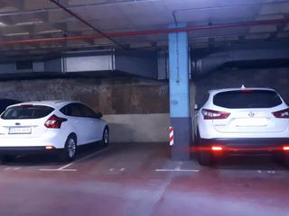 Parking voiture à Dublin 20. Parking en el club natació sant andreu