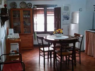 Casa a Barrio verde 13. Casa en moyuela a 83 km de motorland aragón