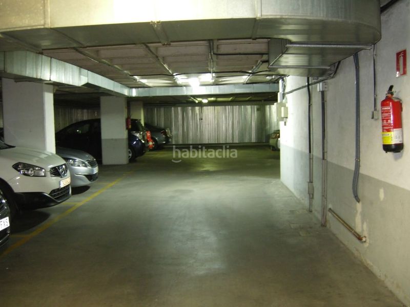 Foto 93afe544-b48f-4d58-b917-a5a8777a2a2c. Alquiler parking coche en paseo de la florida 28 plaza de garaje de facil maniobrabilidad, con vigilancia 24 horas. en Madrid