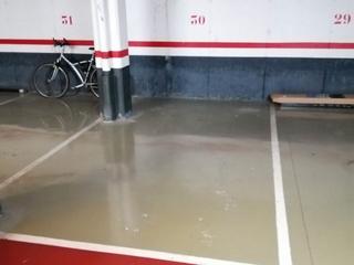 Aparcament cotxe a Lluís companys  17. Plaza de parking coche grande 11m2