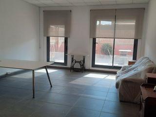 Lloguer Local Comercial a Rossello 128. Local comercial o despachos, parking incluido
