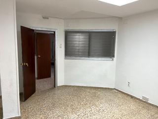 Rent Office space in Carrer d'eivissa 2. Se alquila oficina de 16 m² — evissa, tarragona