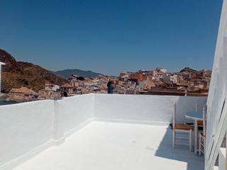 Maison jumelée à Calle castillo bajo 45. Casa en venta en macael - ameria.