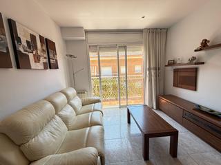 Dúplex a Carrer angel guimerà 10. Dúplex exterior con terraza de 20m2 y dos plazas de parking