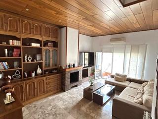 Casa en Carrer barcelona 25. Espaciosa y luminosa casa unifamiliar con garaje y terraza, en p