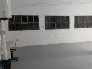 Location Local commercial à Passeig bonavista 44a. Es lloga local/magatzem