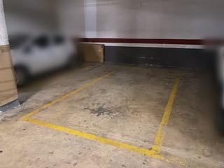 Lloguer Aparcament cotxe a Carrer de honori garcía garcía 20. Plaza de garaje para coche grande y moto