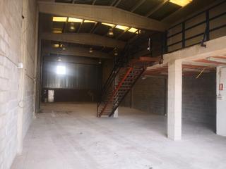 Location Bâtiment à usage industriel à Maestrat 16. Nave en cubelles