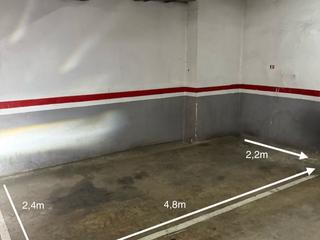 Lloguer Aparcament cotxe a Carrer de la muntanya  7-9. Plaza de parking para coche grande en el centro de clot (bcn)